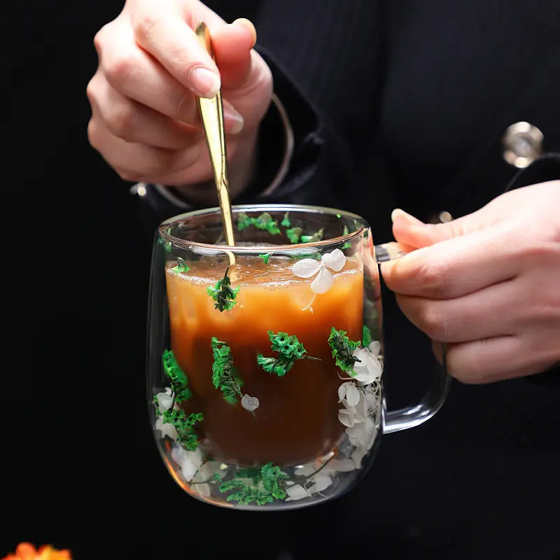 Double Layer Dried Flower Glass Mug – 10oz Tea &Coffee Cup 🌸🍵