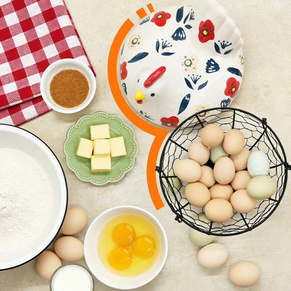 Ceramic Egg Basket with Chicken Lid – Holds 20-25 Eggs, Farmhouse Kitchen Countertop Storage